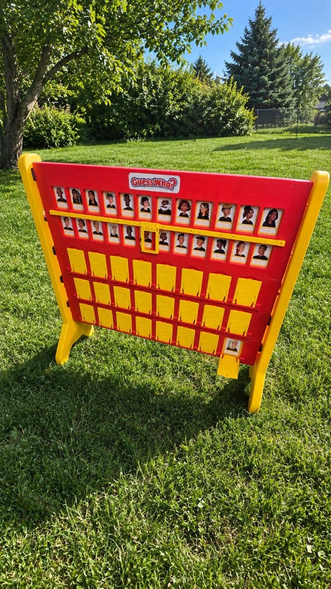 Life size Guess Who  for rent — toolshare