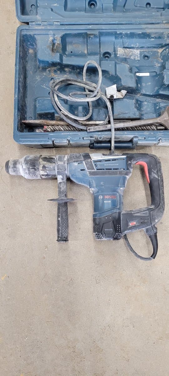 Rotary Hammer Drill Corded  for rent in Bradford, Ontario — toolshare