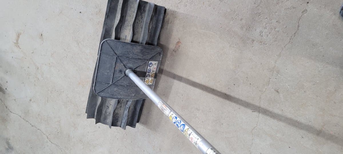 Sweeper attachment for trimmer base for rent in Richmond Hill, Ontario — toolshare